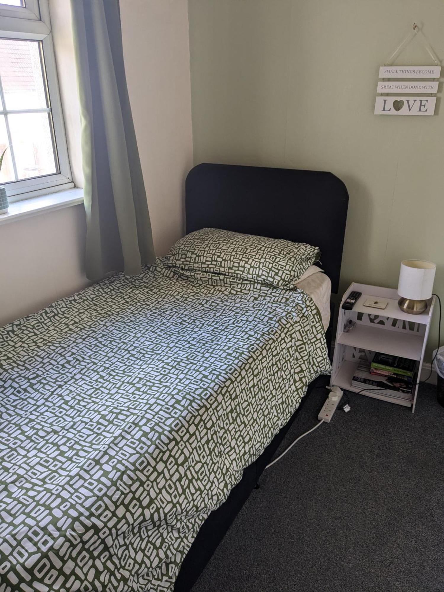 Homestay Small But Bright Single Not Far From Centre